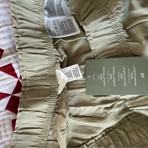 H&M lightweight pants - Picture 4 of 4